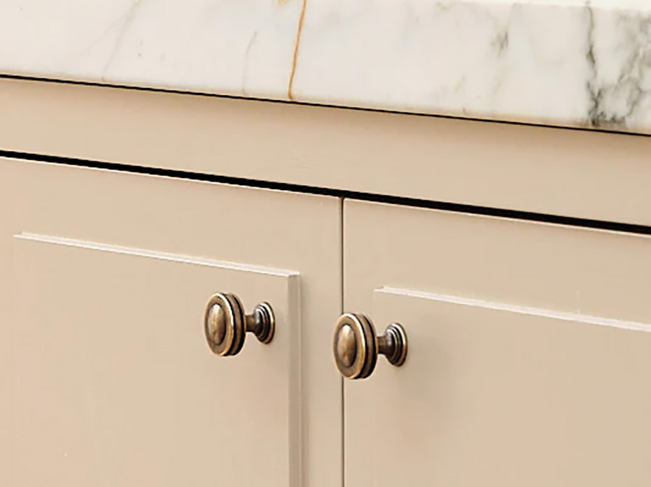 Мебельная ручка-кнопка Armac Martin Corona 25 мм полированный никель