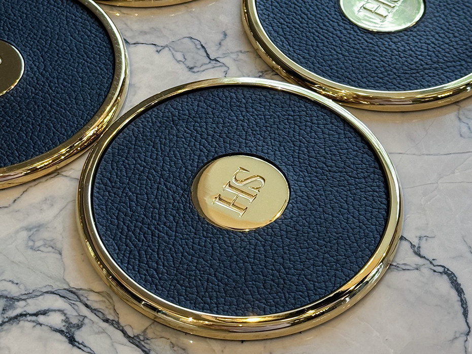 Набор премиальных костеров из натуральной кожи FURNITEK FG-420 (6шт) цвет чёрный