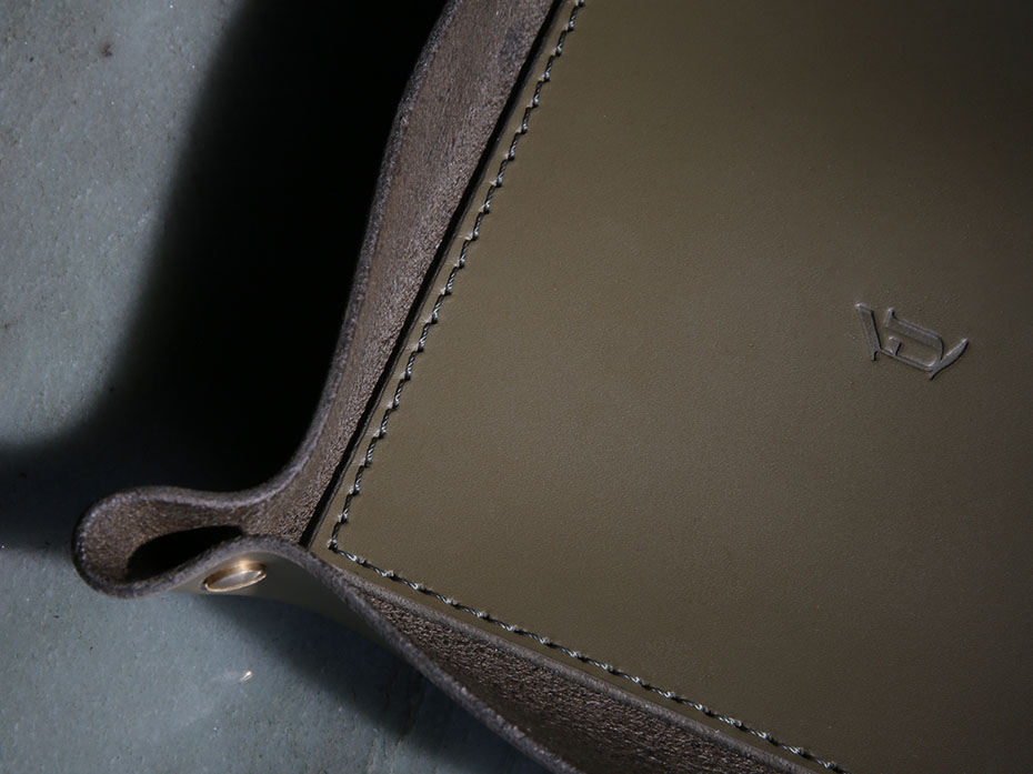 Монетница из натуральной кожи FG-115003 цвет оливковый