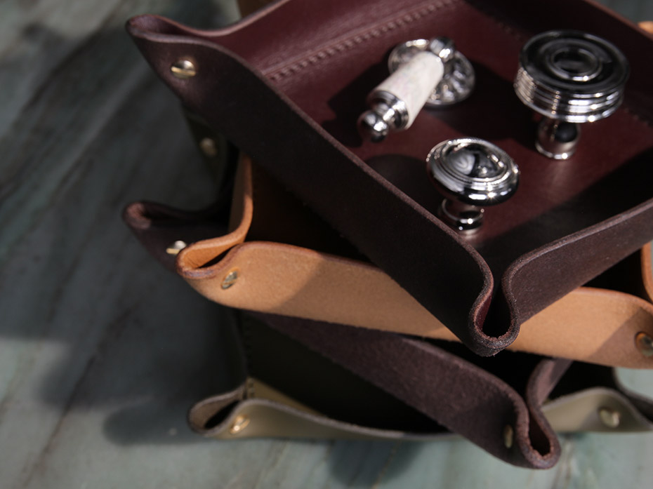 Монетница из натуральной кожи FG-115002 цвет красное дерево