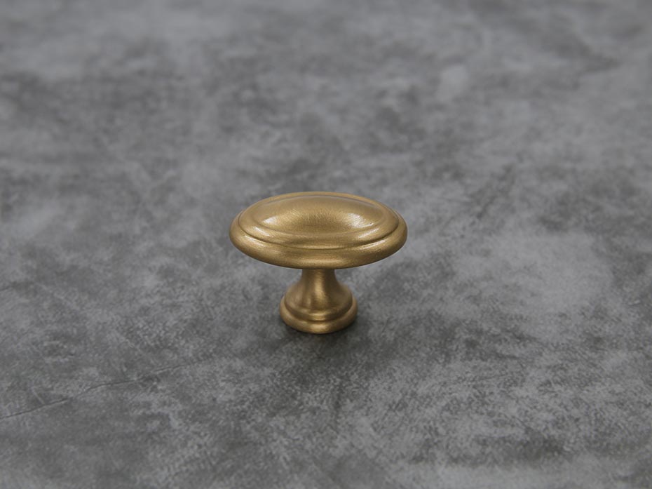 Мебельная ручка кноб Enrico Cassina 163 матовая латунь