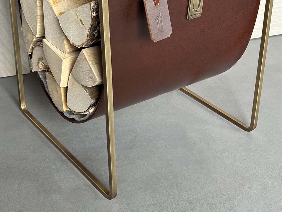 Дровница с кожаной вставкой FG-12047 античная латунь