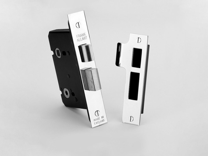 Дверной замок правый Frank Allart 7531 под с/у защелку