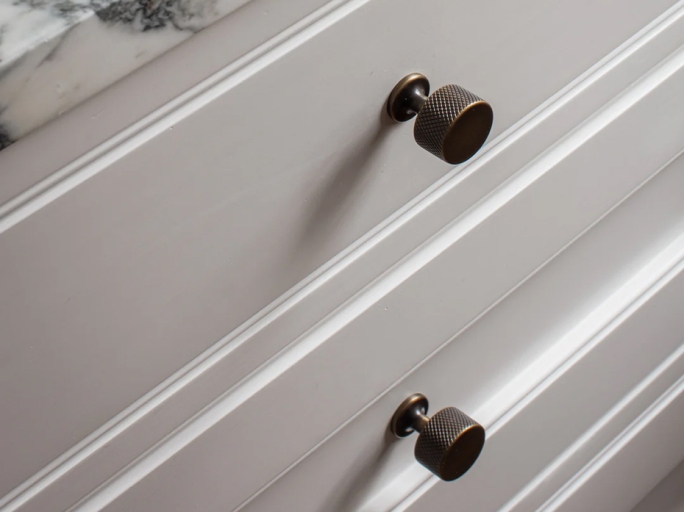 Мебельная ручка-кноб Armac Martin Sparkbrook 32 мм матовая латунь