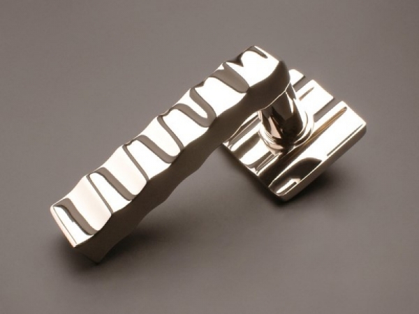 Дверная ручка на розетке Hamilton HL063 полированный никель