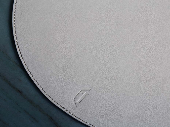 Сервировочная салфетка на стол из натуральной кожи и замши FURNITEK FG-03002