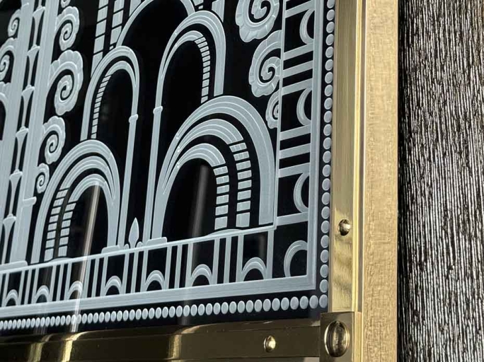 Картина со стеклом FURNITEK FG-302 в латунной раме фон чёрный