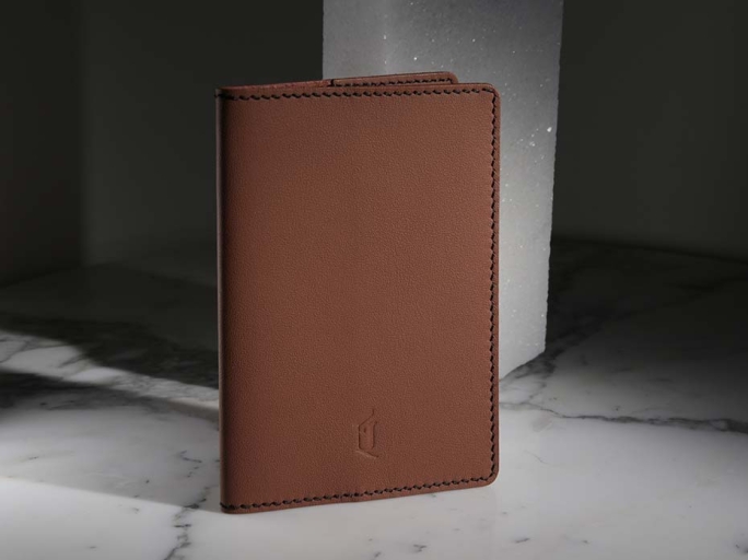 Обложка на паспорт FURNITEK модель FG-02015 из натуральной кожи цвет коричневый