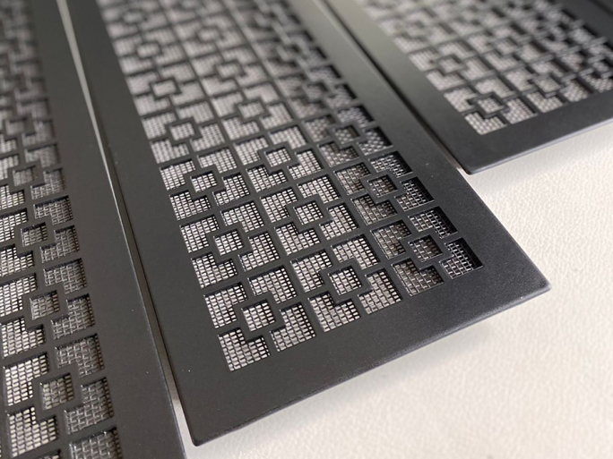 Решётка металлическая латунная fg-30003 чёрная бронза