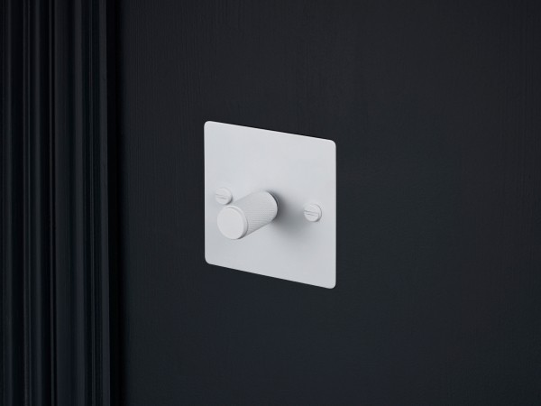 Диммер Buster & Punch одинарный UK-DI-CO-1G-WH-A белый