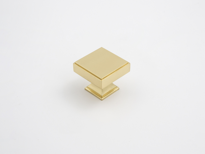 Мебельная ручка-кнопка Armac Martin Jefferson 38 мм полированная латунь